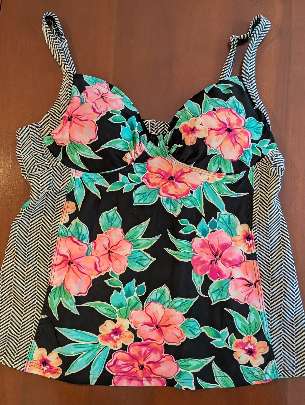 Aqua Couture Tankini Bathing Suit Top Size L Black Pink Green Floral Adjustable